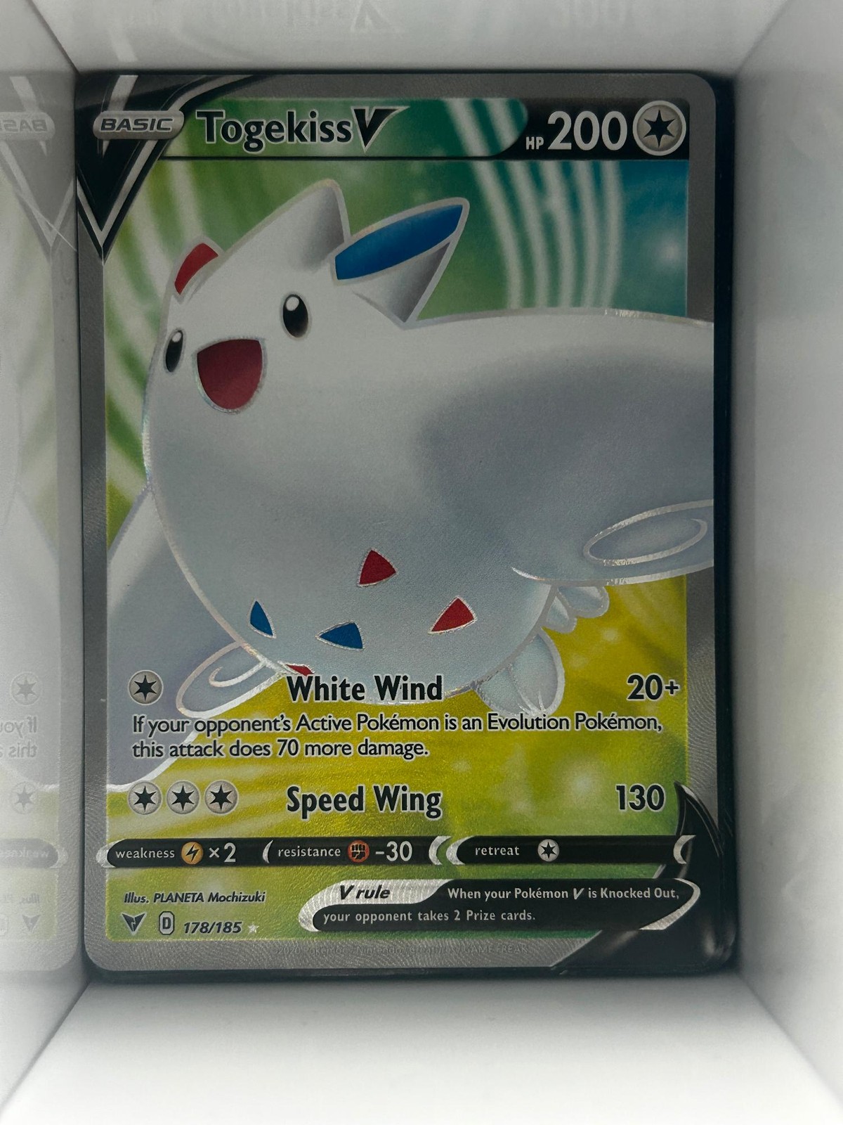 Togekiss V - Rare Ultra - Vivid Voltage - Pokemon - 178/185 - NM/M