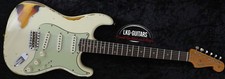 Fender Custom Shop Stratocaster 1961 Heavy Relic Vintage White Over 3-Tone Su...
