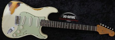 Fender Custom Shop  Stratocaster 1961 Heavy Relic Vintage White over 3Tone S...