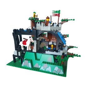 LEGO 6079 Dark Forest Fortress 1996 Vintage Castle Set Minifigures Baseplate
