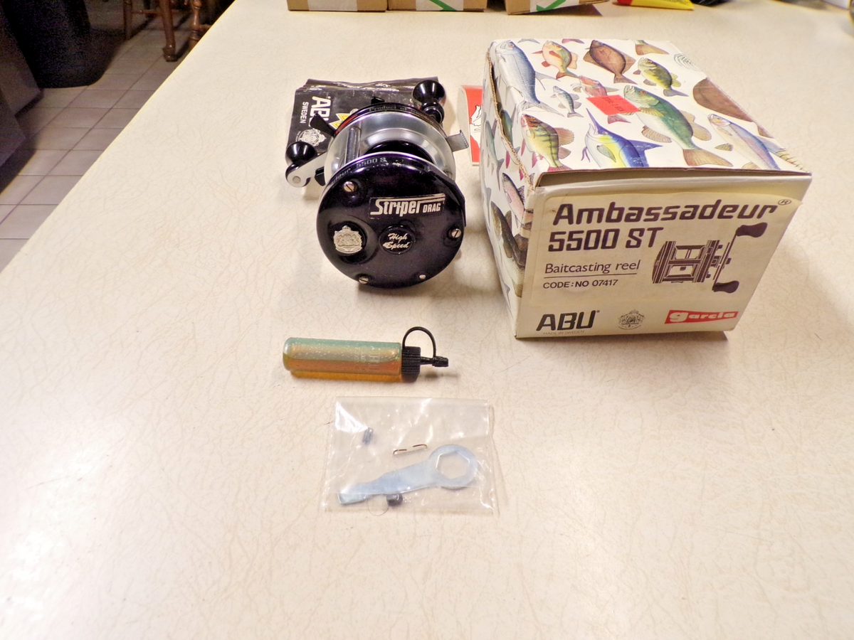 ABU GARCIA AMBASSADEUR FISHING REEL W/ BOX - 5500 STRIPER - NICE