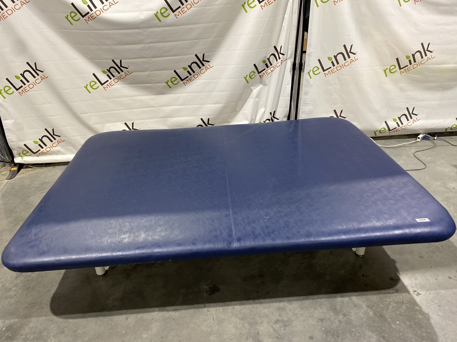 Armedica AM660 Mat Platform Table