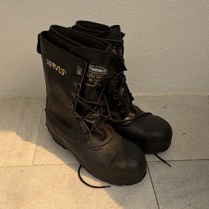 Servus Thermolite Insulated Safety Work Boots Size 9 Medium ASTM F2413-05