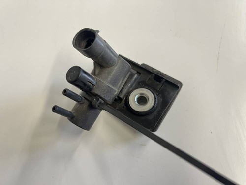Vacuum valve