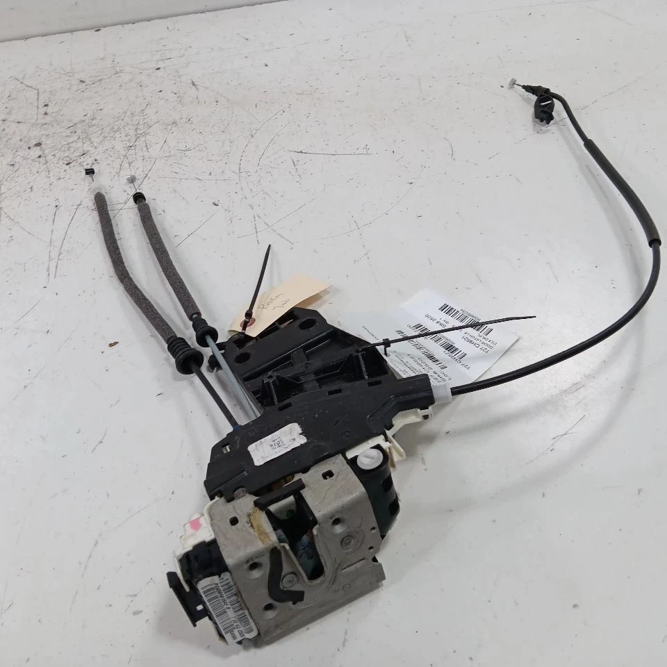 Cerradura de pestillo de puerta trasera izquierda Jeep Compass 2021 2020 2019 2018 2017 Foto 3 de 4