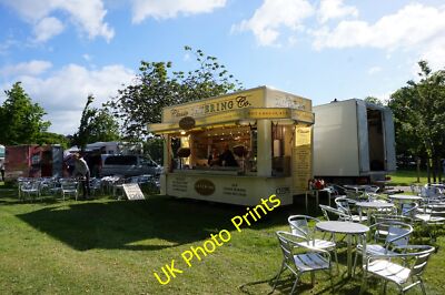 Foto 6x4 Classic Catering Co Van in East Park, Hull Summergangs c2015