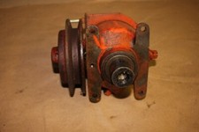 CASE TRACTOR GEAR BOX ?? 13401 931 I BELEIVE OFF CASE