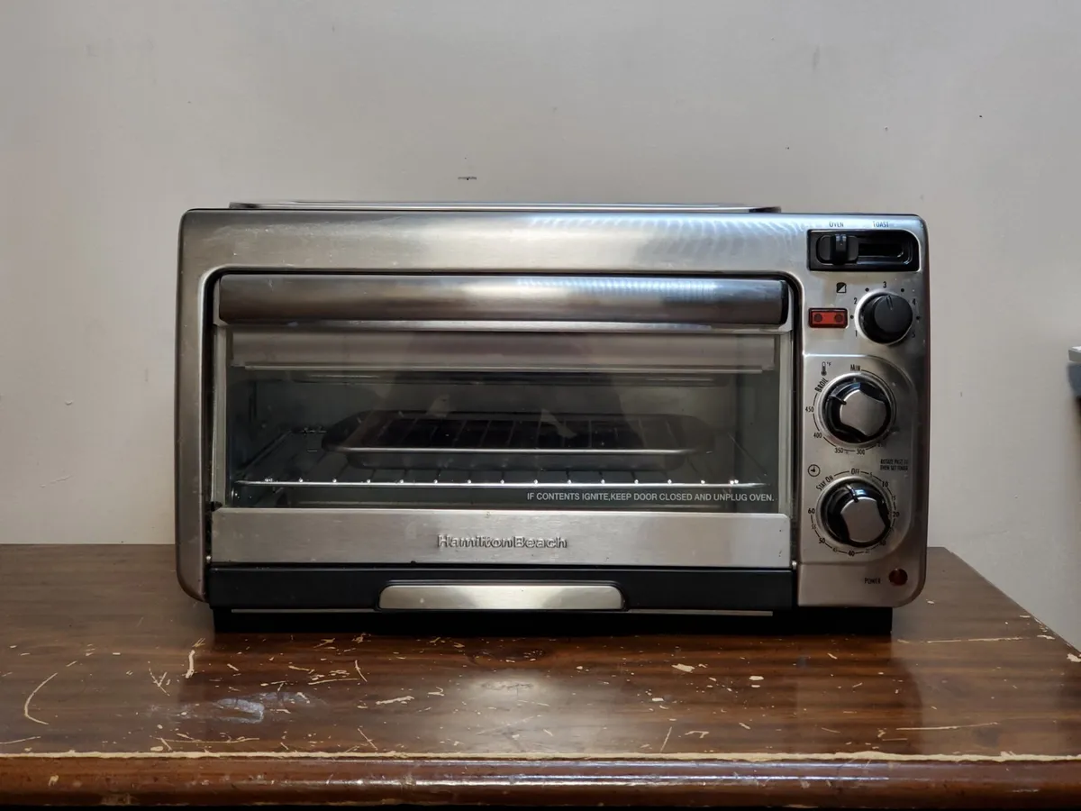 Hamilton Beach 2-in-1 Oven and Toaster