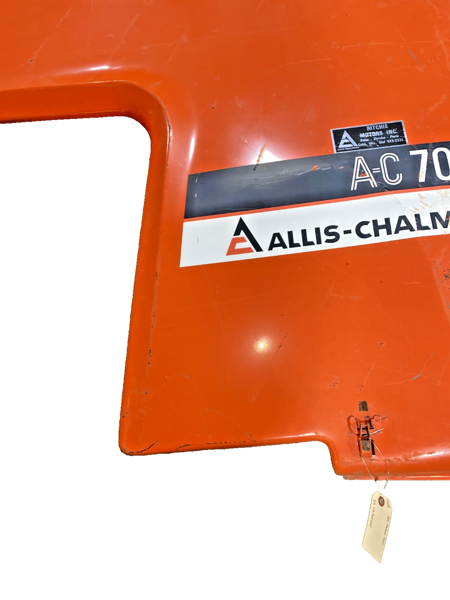 USED R.H. SIDE HOOD PANEL FOR ALLIS CHALMERS 7000 TRACTOR REF