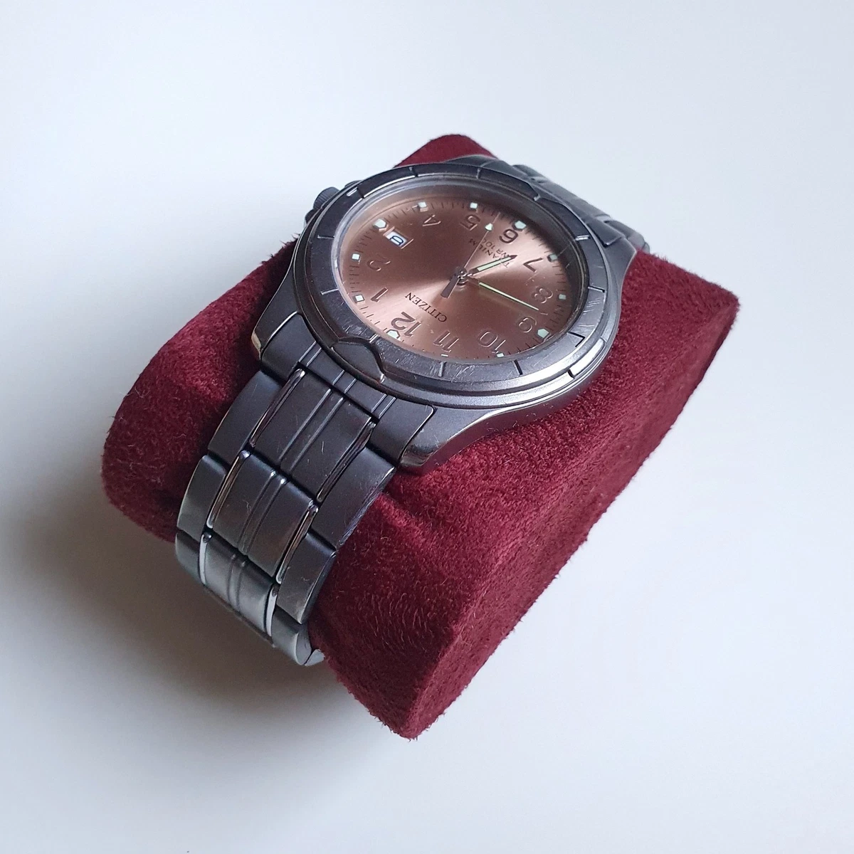 Reloj Citizen Titanium WR100 cuarzo pulido al sol esfera rosa - batería nueva