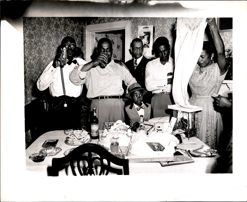 RH2 Original Photo AFRICAN AMERICAN FAMILY LIFE BIRTHDAY PARTY 1950s HARLEM NY