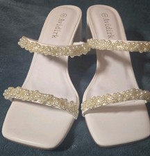 Avidirk Bridal white heels with Pearls Women s Size 9