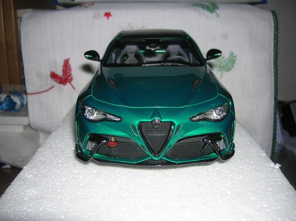 Alfa Romeo Giulia GTAm green verde 1/18 Otto Ottomobile  cod. OT989 limited 999 - Immagine 2 di 4
