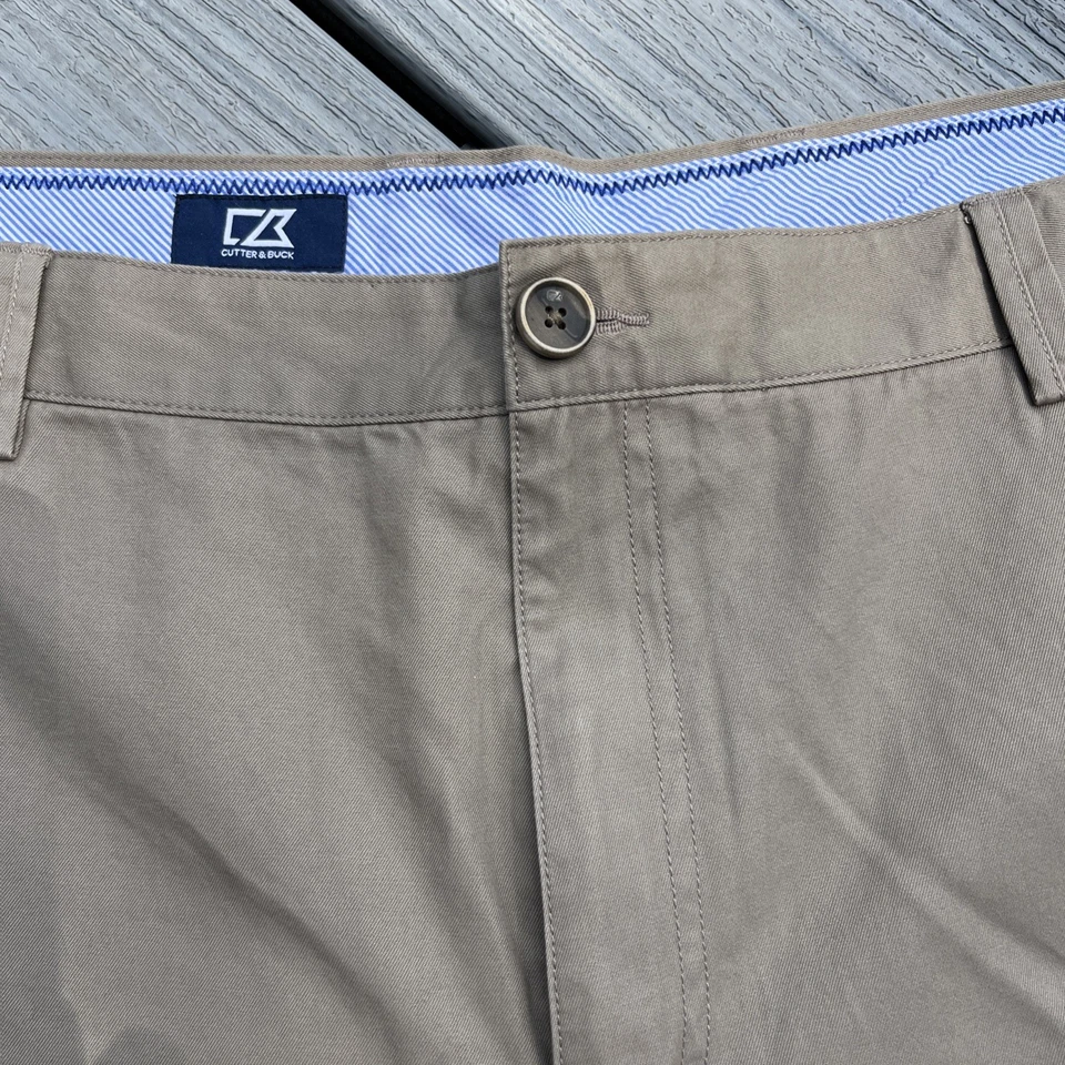 Cutter & Buck Men’s Golf Shorts Khaki Beige 48B - Image 2 of 4