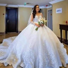 Luxury Wedding Dress Ball Gown O-Neck Beaded Appliques Long Sleeves Bridal Gown