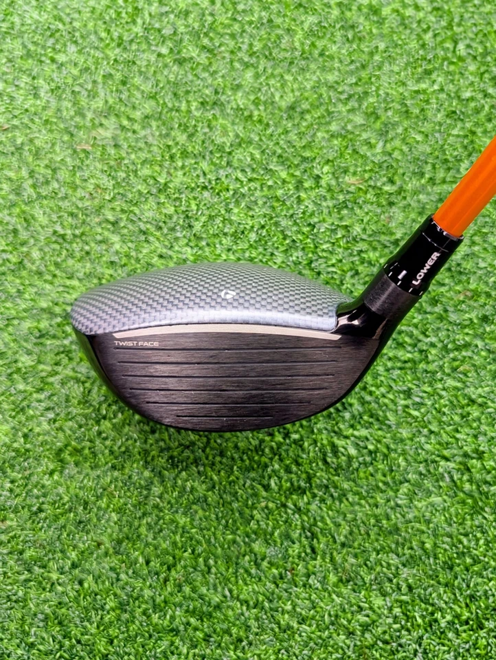 Taylormade Qi35 Tour #7 Wood / 21 Degree / Graphite Design Tour AD X-Stiff Shaft - Image 2 of 4