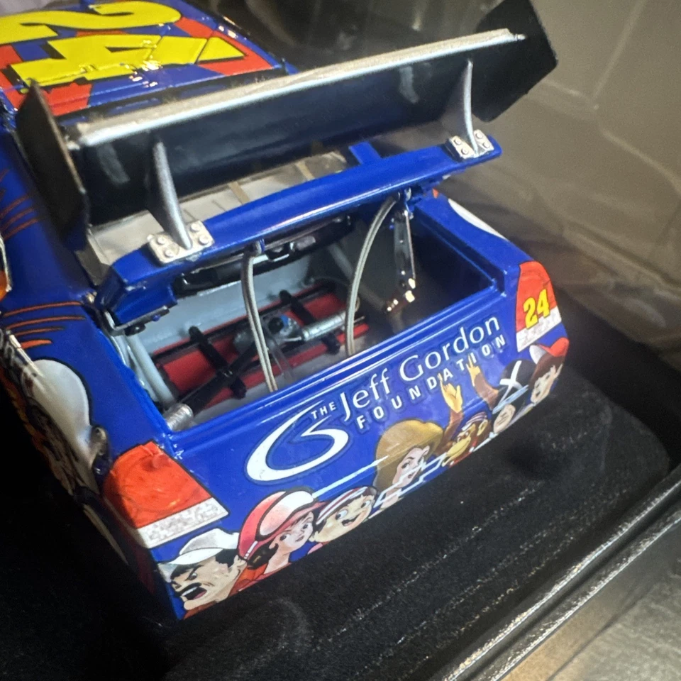New Jeff Gordon #24 Jeff Gordon Foundation Speed Racer 2008 SS Elite 1of1,000  - Image 4 of 4