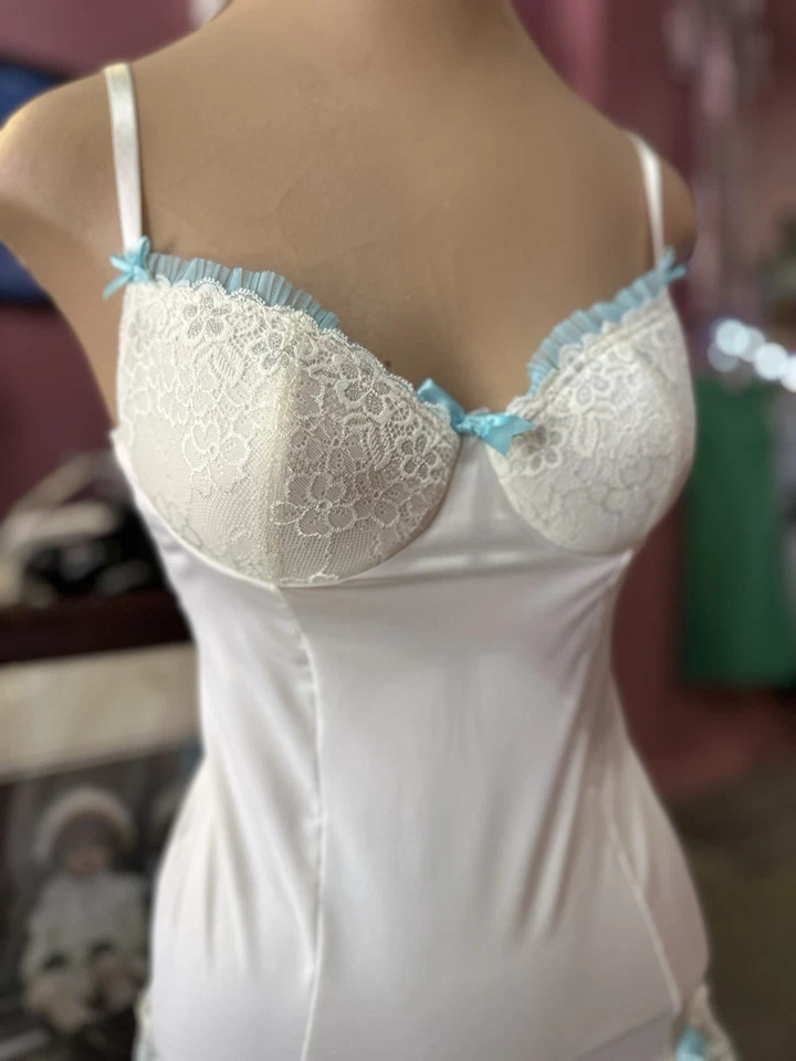 Винтажный Y2K 2000-х бюстье корсет Victoria's Secret белый синий кокетка Frilly M - Изображение 4 из 4