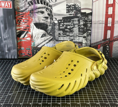 CROCS Echo Clog Desert Grass New Color Mens Size 12 US NEW*