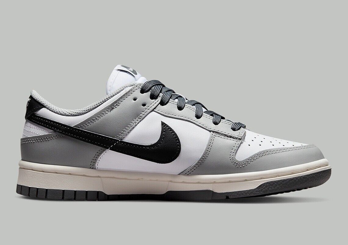 Nike WMNS Dunk Low