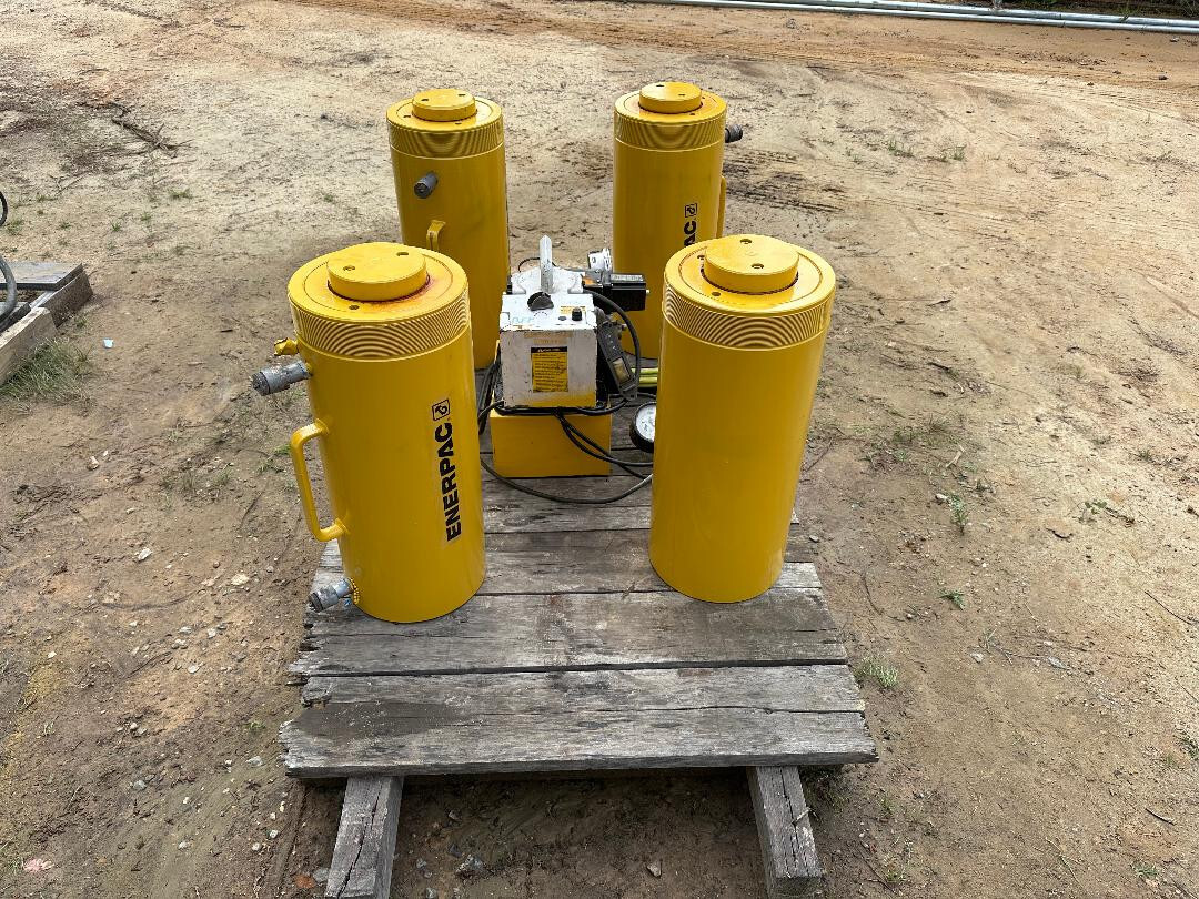 Set of (4) 200Ton, 13" Stroke Enerpac Hydraulic Rams eBay