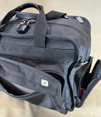 Victorinox Mobilizer NXT Black 18” Wheeled Carry On Bag Style