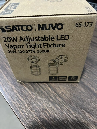 Satco/Nuvo 65-173 LED Adjustable Vapor Tight 20W, 2200L, 5000K Gray,100-277V NEW - Picture 3 of 3