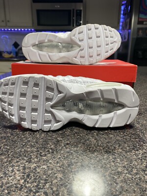 Size 8 - Nike Air Max 95 Just Do It 2018 - AV6246-100 shoe display