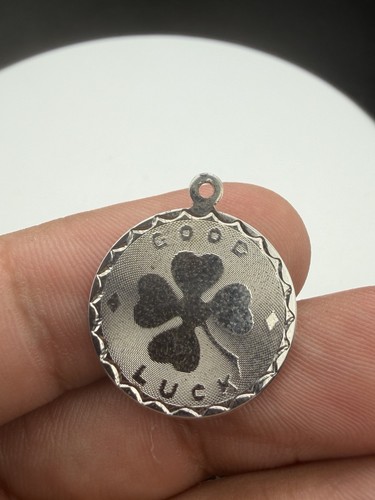 Vintage Sterling Silver Four Leaf Clover Round Good Luck Charm Pendant