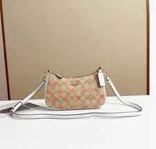 COACH Teri Shoulder Bag/Crossbody Signature Canvas Heart print CP190 outlet New