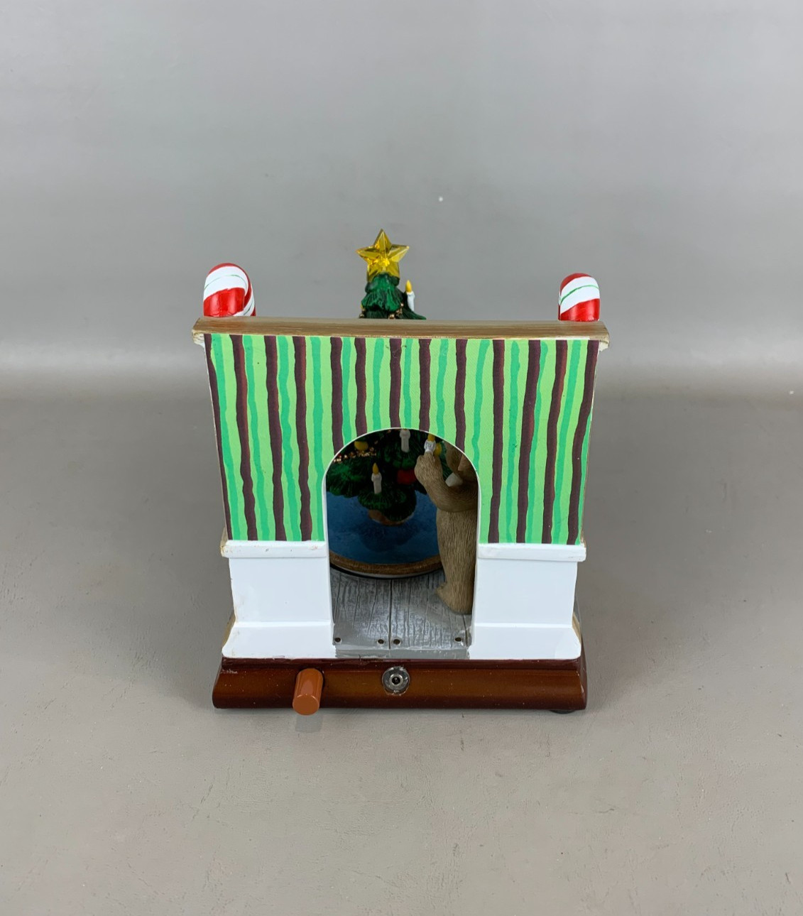 NIB Dean Griff From Roman Inc Charming Tails "MOUSE HOLE CHRISTMAS SCENE" 30388