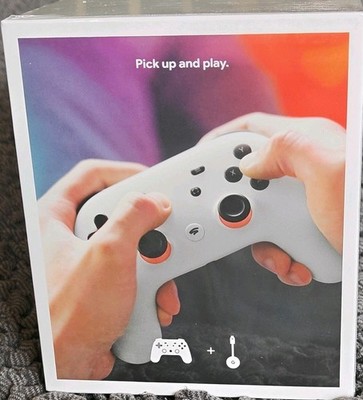 Google Stadia Premiere Edition White Controller + Chromecast Ultra