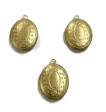 3 Vintage Patina Brass Flower Floral Etched Oval 21x17mm. Pendant Lockets 5107