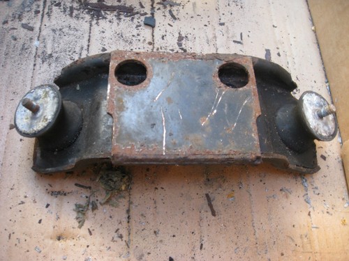 FORD TRANSIT Bj. 02 2,4L Motorhalter Blech