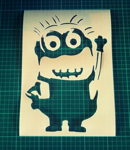 Minion Despicable Me STENCIL Cartoon Kinder Vorlage Malen Wandbild Erstellen Schnitte - Bild 1 von 2