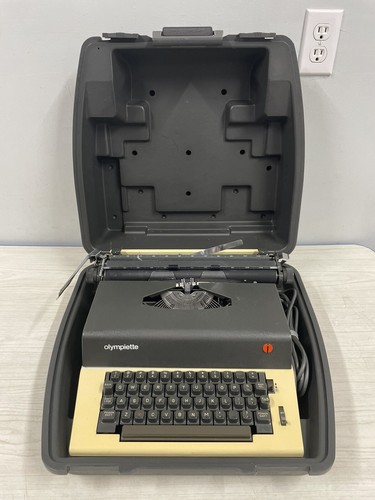 Olympia International Olympiette Model SEP Electronic Typewriterw/case- Working! - 第 1/12 張圖片