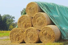 V02  Schutzvlies Stroh Heuballenschutz Heuvlies Getreidevlies Strohvlies Vlies