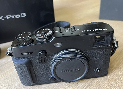 Fujifilm X-Pro3 26,1MP System Kamera, Objektiv 18-55mm, Ladegerät, Zubehörpaket - Bild 11 von 11