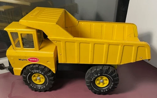 T-88 VINTAGE 70'S MIGHTY TONKA PRESSED STEEL DUMP TRUCK CONSTRUCTION VEHICLE