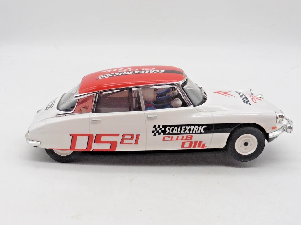 1:32 SCX - Scalextric / Citroen DS 21 - Digital Umbau - Bild 3 von 4