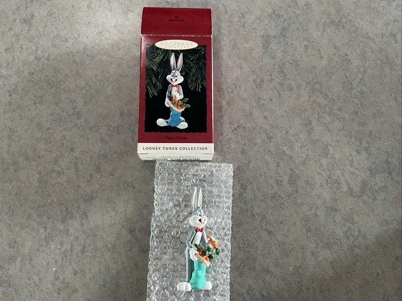 VTG 1993 Hallmark Keepsake Ornament Bugs Bunny-Christmas Looney Tunes Collection