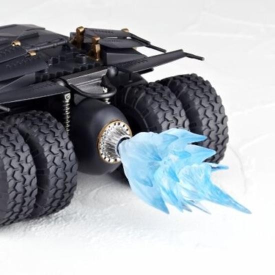 Kaiyodo Revoltech Dark Knight Tumbler Vehicle Replica With Batman Figure
