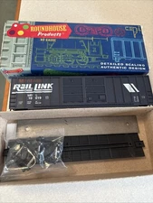 Walthers/MDC HO 50' FMC Plug Door Box Car Montana Rail Link #10019 NIOB