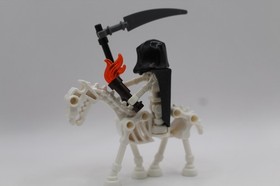 Lego Fantasy Castle Minifigure Skeleton Reaper Warrior & Horse cas378 7079 Lot