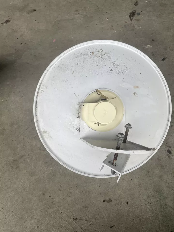 Ubiquiti PowerBeam M5 PBE-M5-300 5GHz 22dBi 802.11a/b/g/n With POE - Image 2 of 2