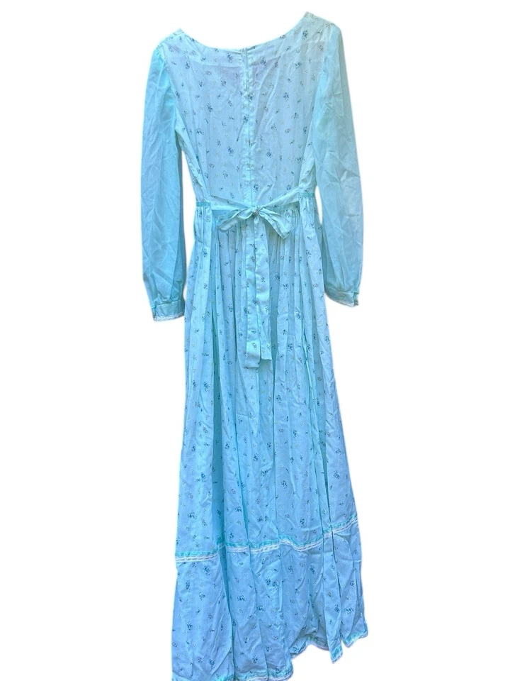 Vestido De Colección Años 70 Hecho a Mano Algodón Pionero Pradera Granja Tareas Estampado Flor Azul Foto 4 de 4