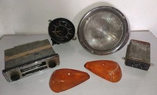 VW Käfer Oldtimer-Konvolut: Scheinwerfer mit Chrom, Tacho, Radio, Aschenbecher 