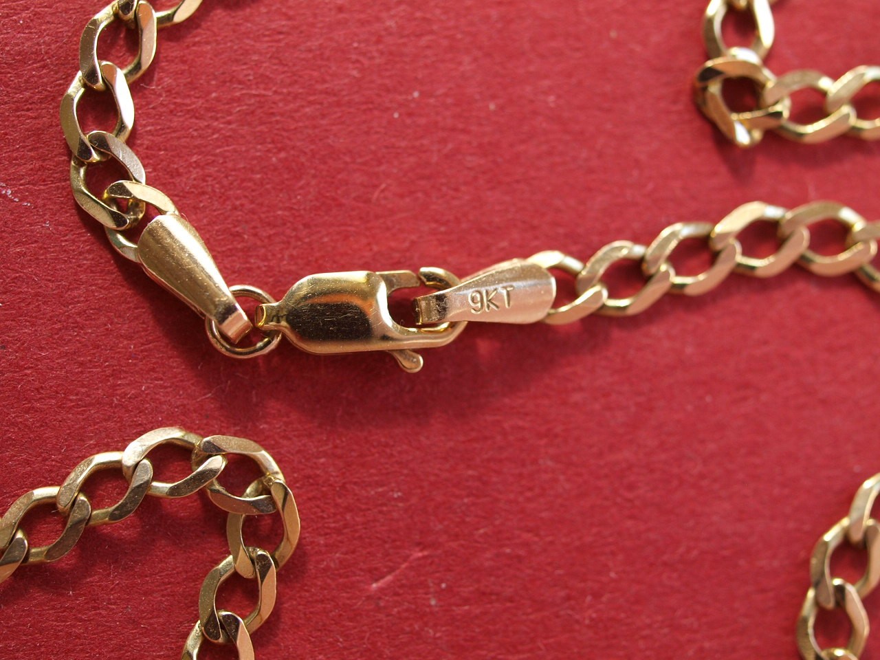 Solid 9ct yellow gold flat curb Chain Necklace - image 3