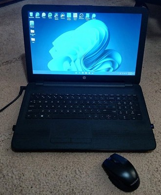 HP 15 Series Notebook (Model 81F9) - Windows 11 - 12GB RAM - 500GB HDD - AMD