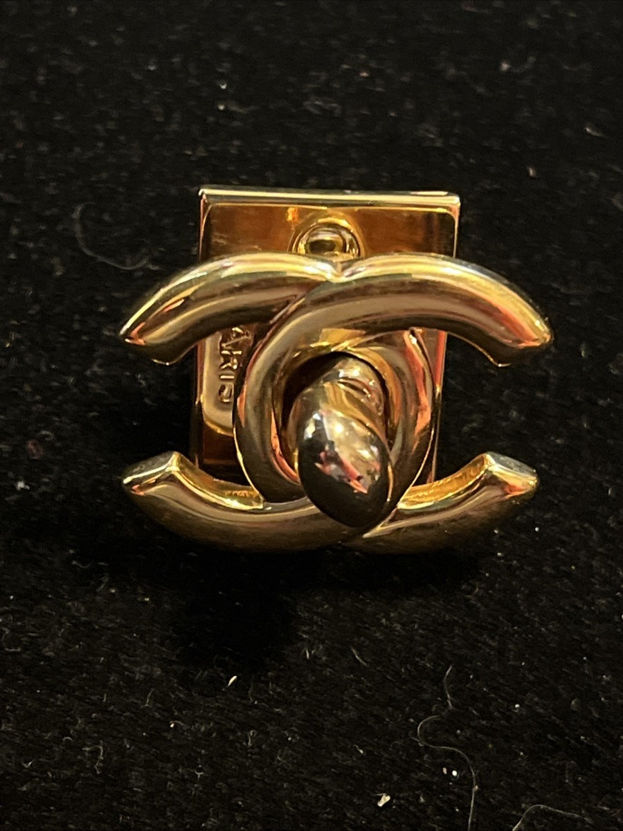 Chanel CC Charm Plate & Turn Lock Bag Accessory Charm Gold | eBay